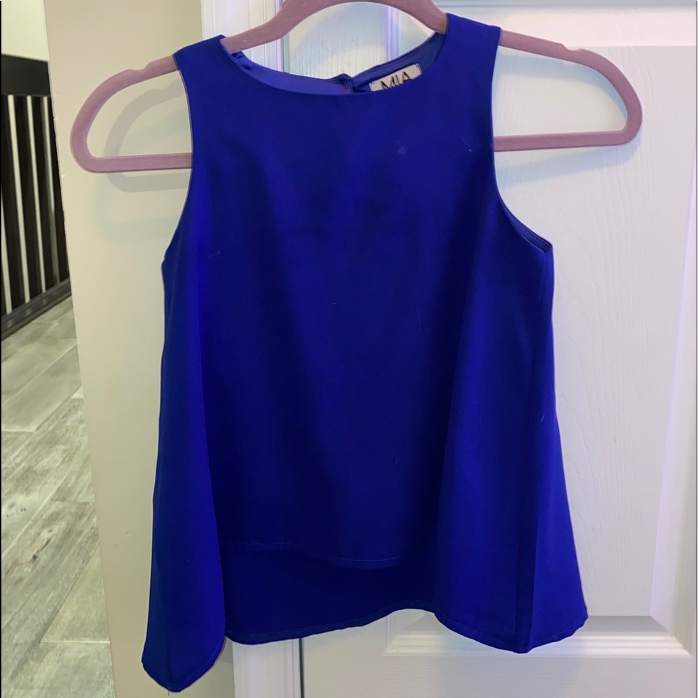 blue blouse